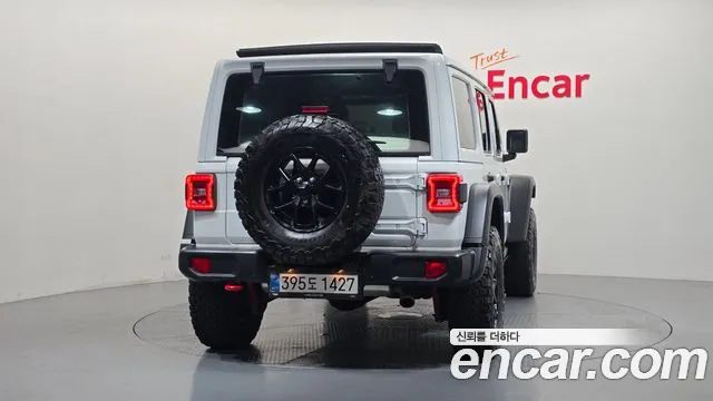 Jeep Wrangler 2025 thumb 4