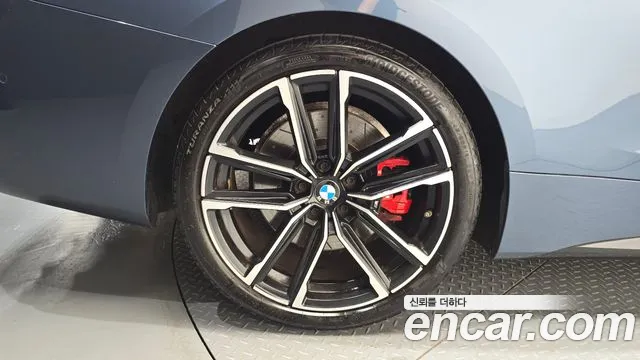 BMW 4-Series 2022 thumb 4