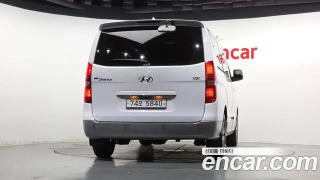 Hyundai Starex 2017 thumb 3