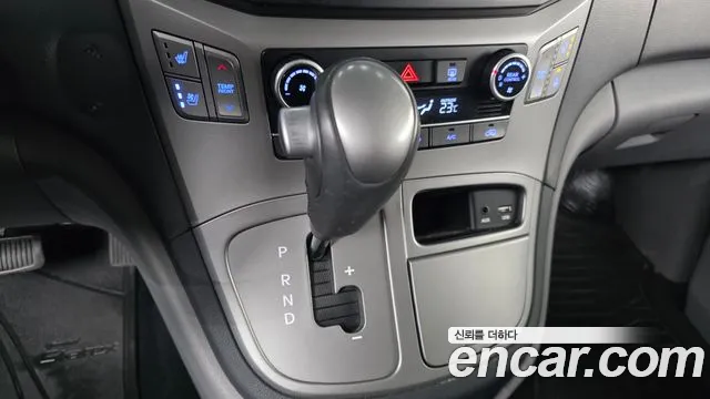 Hyundai Starex 2017 thumb 8