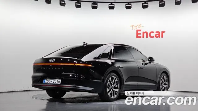 Hyundai Grandeur 2023 thumb 2