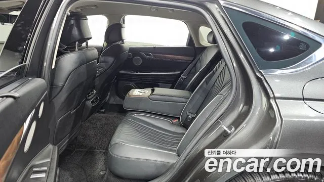 Genesis G80 2022 thumb 12
