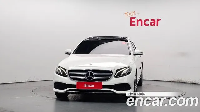 Mercedes-Benz E-Класс 2019 thumb 3