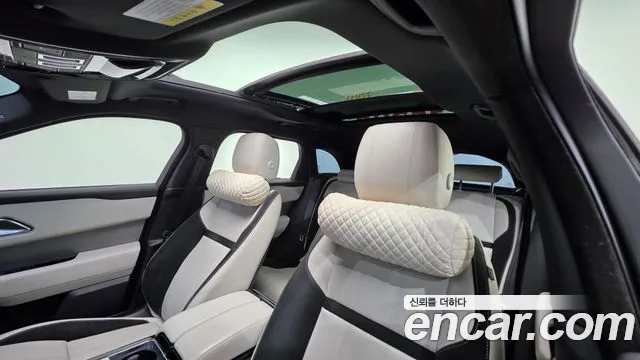 Land Rover Range Rover Velar 2017 thumb 11