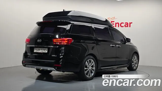 Kia Carnival 2019 thumb 2