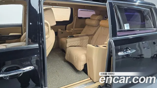 Kia Carnival 2019 thumb 11