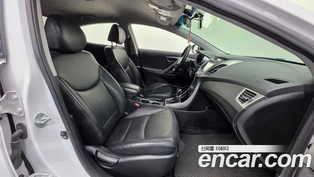 Hyundai Avante 2014 thumb 10