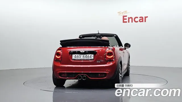 MINI Cooper Convertible 2017 thumb 4
