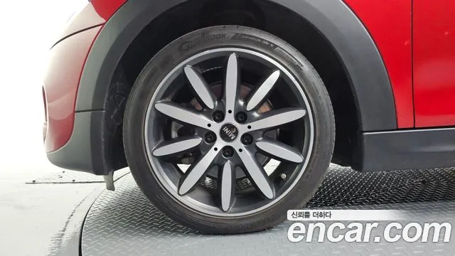 MINI Cooper Convertible 2017 thumb 5