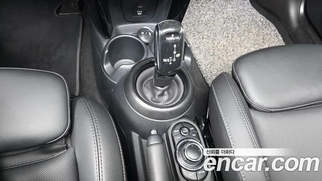 MINI Hatch 2021 thumb 8