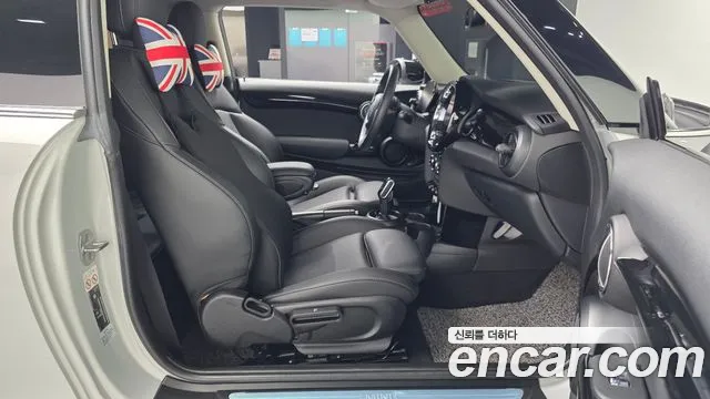 MINI Hatch 2021 thumb 10