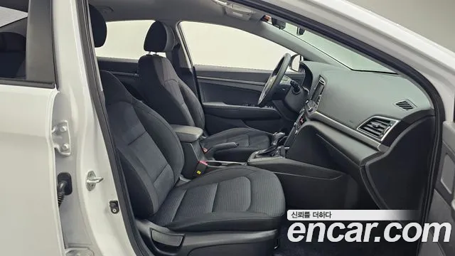 Hyundai Avante 2017 thumb 11