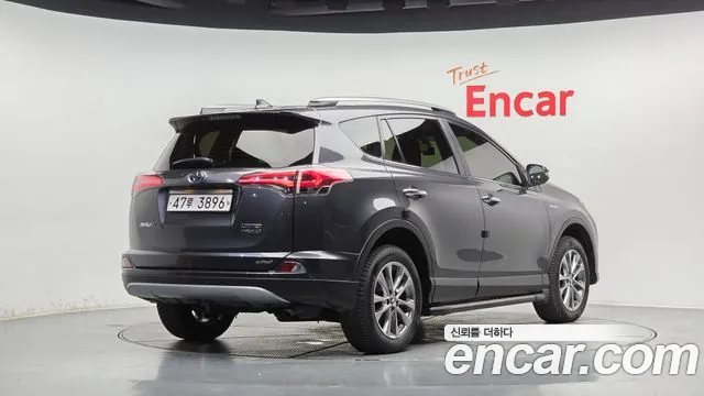 Toyota RAV4 2018 thumb 2