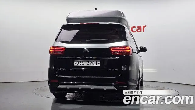 Kia Carnival 2018 thumb 4
