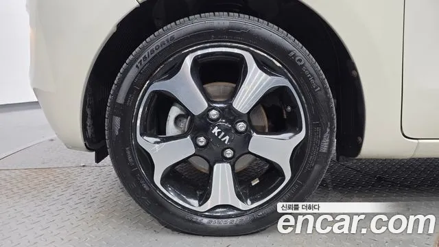 Kia Ray 2012 thumb 5