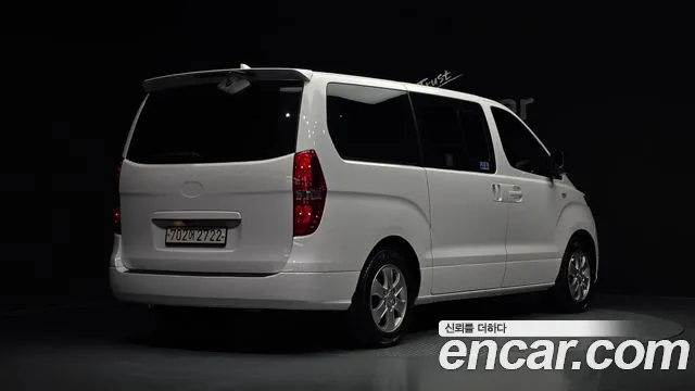Hyundai Starex 2018 thumb 2