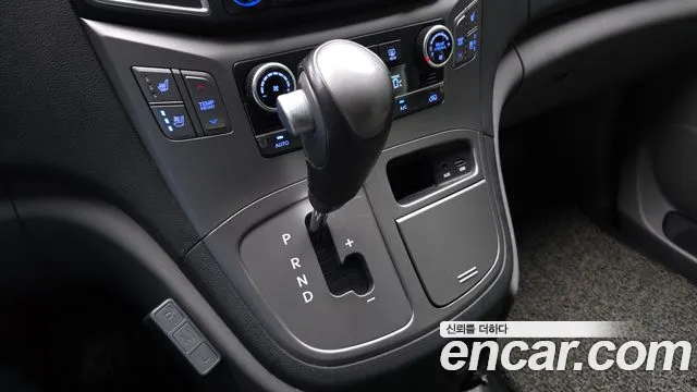 Hyundai Starex 2018 thumb 9