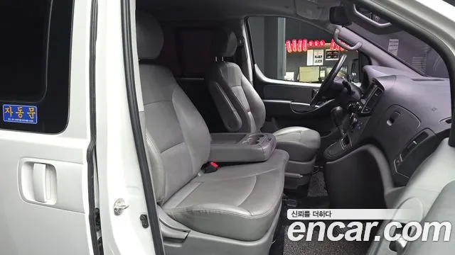 Hyundai Starex 2018 thumb 11
