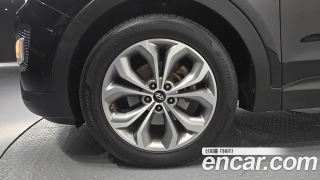 Hyundai Santa Fe 2014 thumb 4