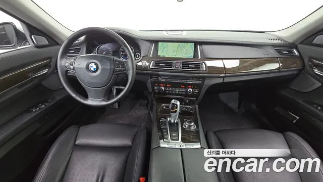BMW 7-Series 2012 thumb 7