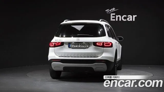 Mercedes-Benz GLB 2021 thumb 4