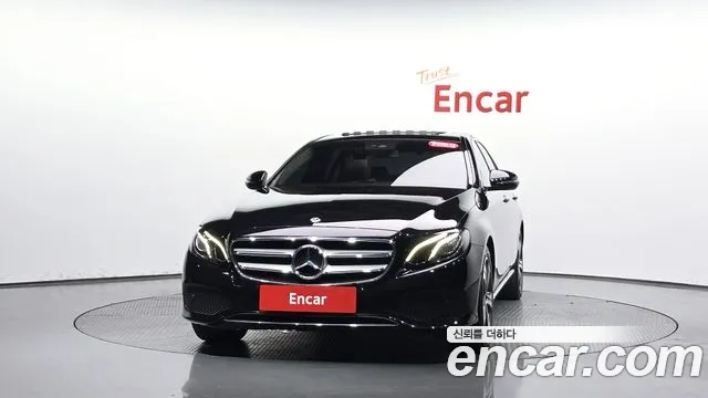 Mercedes-Benz E-Класс 2019 thumb 2