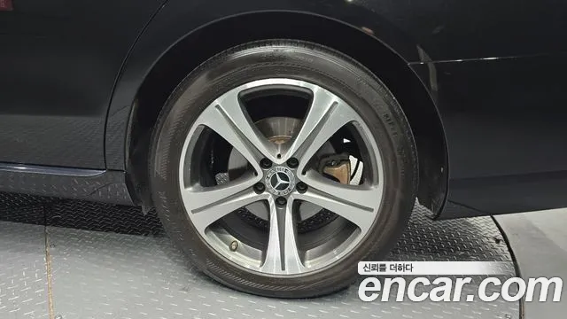 Mercedes-Benz E-Класс 2019 thumb 4