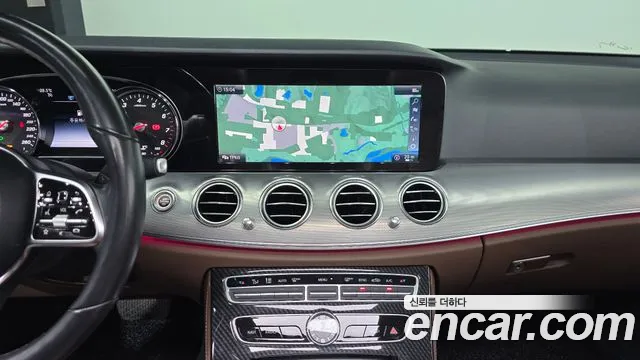 Mercedes-Benz E-Класс 2019 thumb 12