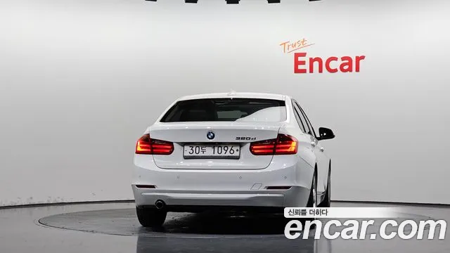 BMW 3-Series 2014 thumb 4