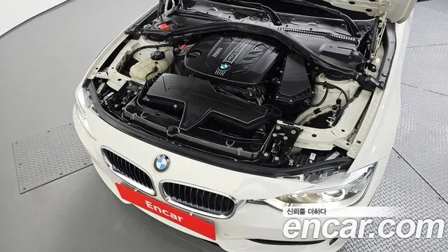 BMW 3-Series 2014 thumb 6