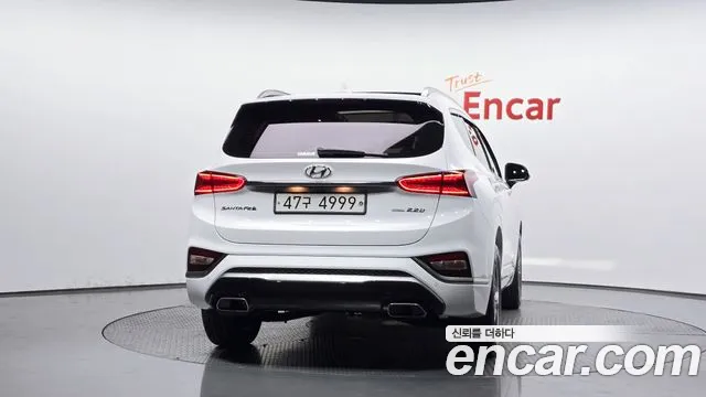 Hyundai Santa Fe 2018 thumb 4