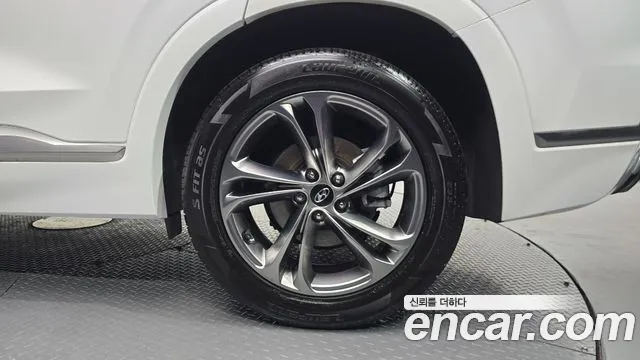 Hyundai Santa Fe 2018 thumb 5