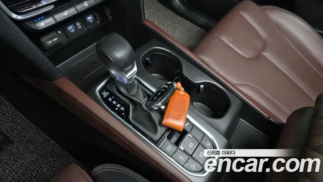 Hyundai Santa Fe 2018 thumb 9