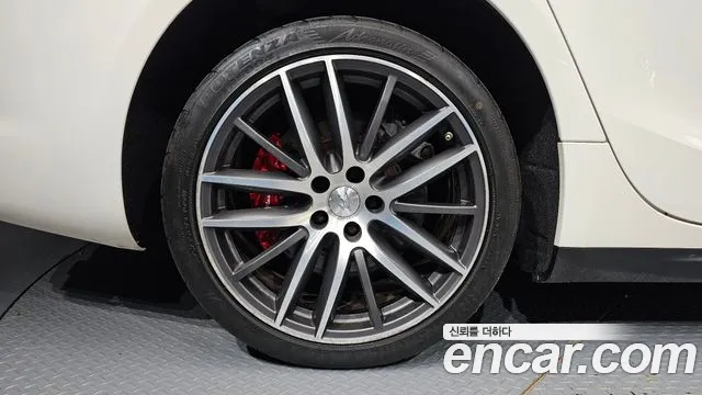 Maserati Ghibli 2020 thumb 5