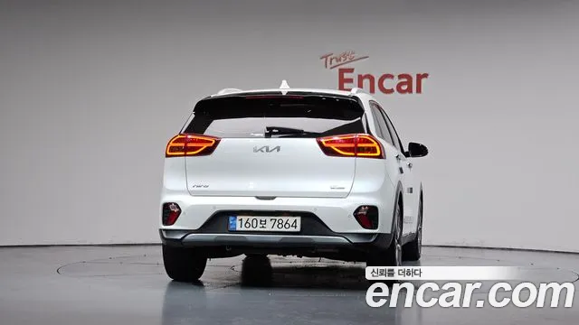 Kia Niro 2021 thumb 4