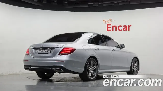 Mercedes-Benz E-Класс 2019 thumb 2