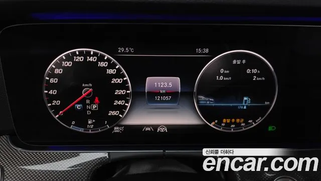 Mercedes-Benz E-Класс 2019 thumb 8