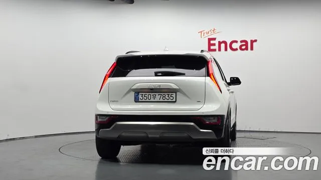 Kia Niro 2022 thumb 3