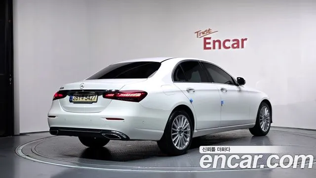 Mercedes-Benz E-Класс 2022 thumb 2