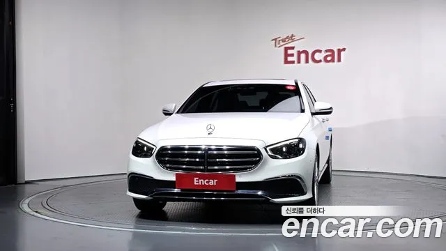 Mercedes-Benz E-Класс 2022 thumb 3