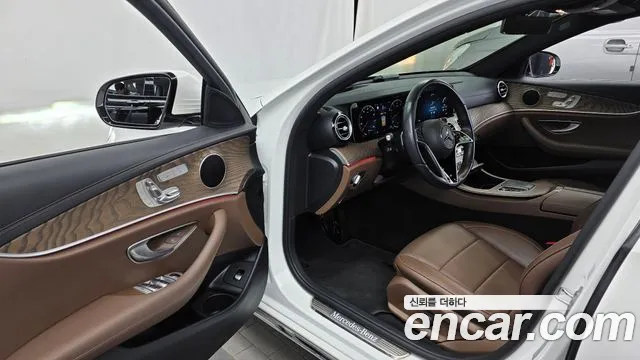 Mercedes-Benz E-Класс 2022 thumb 10