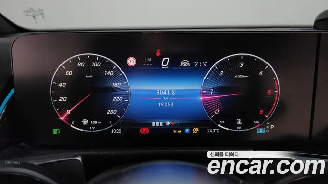 Mercedes-Benz GLB 2024 thumb 8