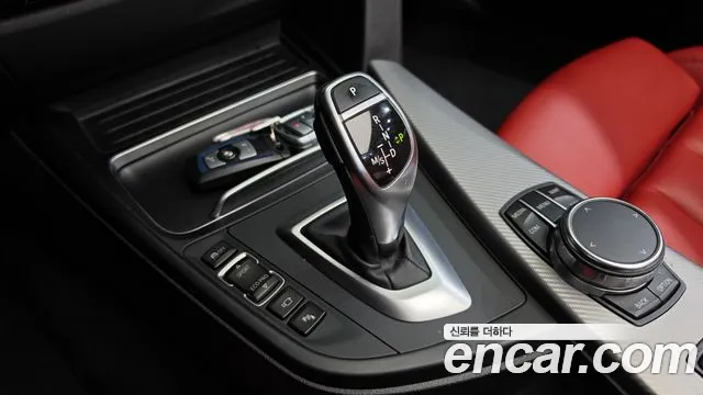 BMW 4-Series 2017 thumb 9