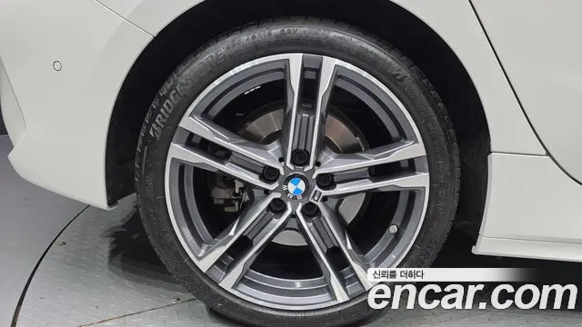 BMW 1-Series 2021 thumb 5