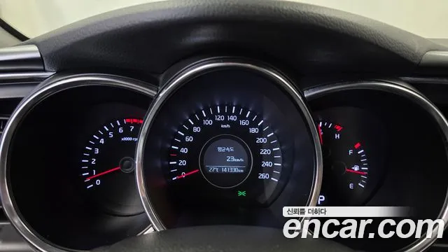 Kia K5 2013 thumb 8