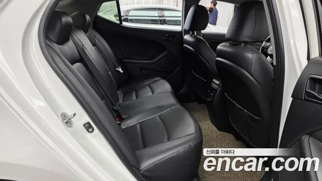 Kia K5 2013 thumb 11