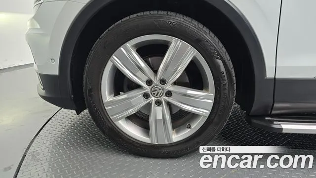 Volkswagen Tiguan 2020 thumb 5