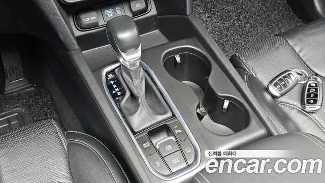 Hyundai Santa Fe 2019 thumb 9