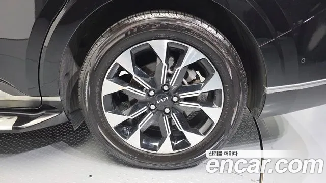 Kia Carnival 2022 thumb 4