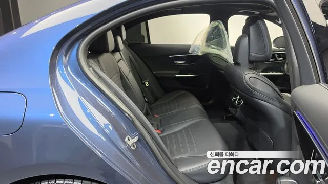 Mercedes-Benz C-Класс 2024 thumb 12